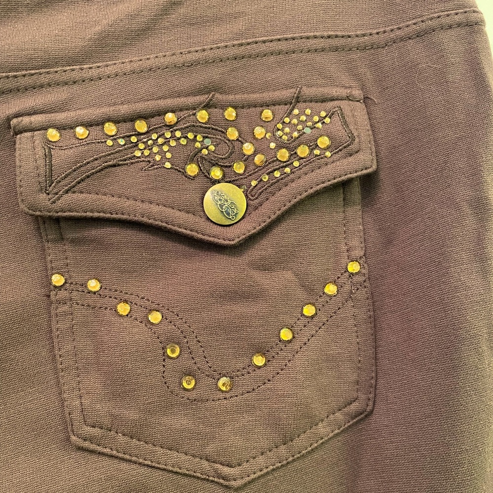 One 5 One stretch pant with rhinestone pockets